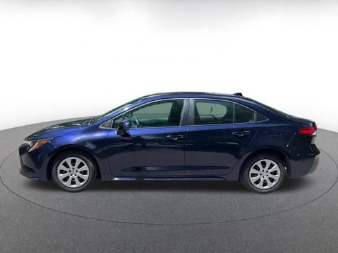 Used 2025 Toyota Corolla LE FWD image 9