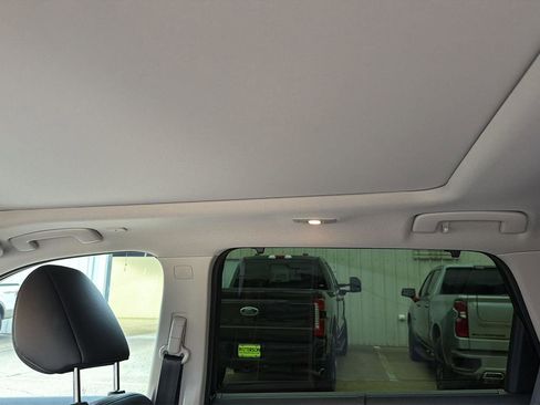 Used 2024 Nissan Rogue SL w/ SL Premium Package image 7