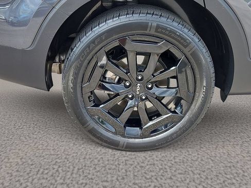Used 2024 Kia Telluride S w/ S Sunroof Package FWD image 7