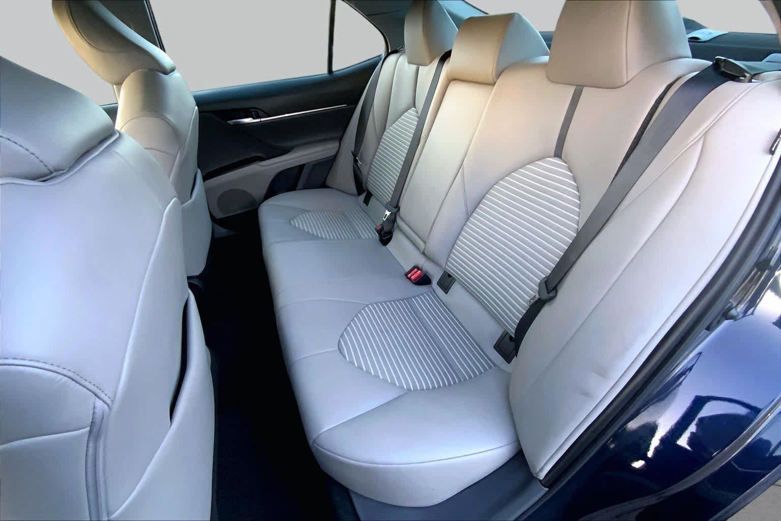 Used 2022 Toyota Camry SE w/ Convenience Package FWD image 20