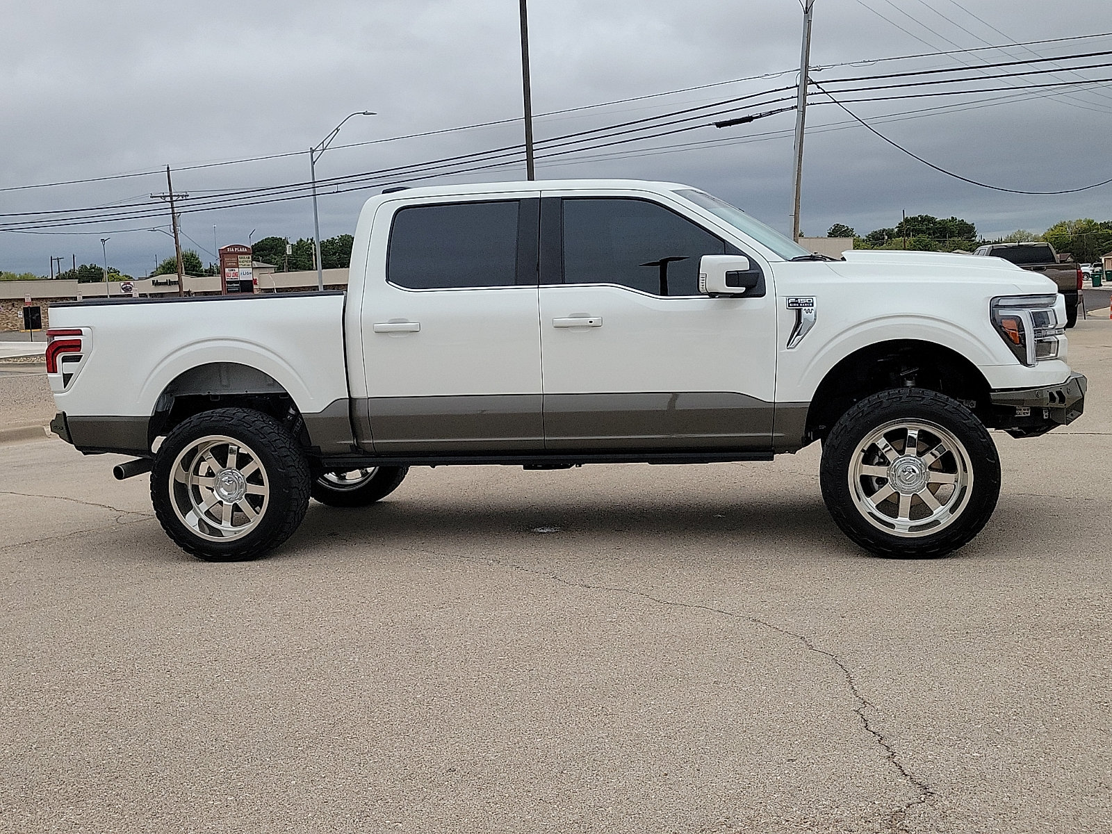 Used 2025 Ford F150 King Ranch w/ FX4 Off-Road Package AWD/4WD image 5