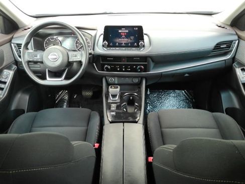 Used 2023 Nissan Rogue S image 3