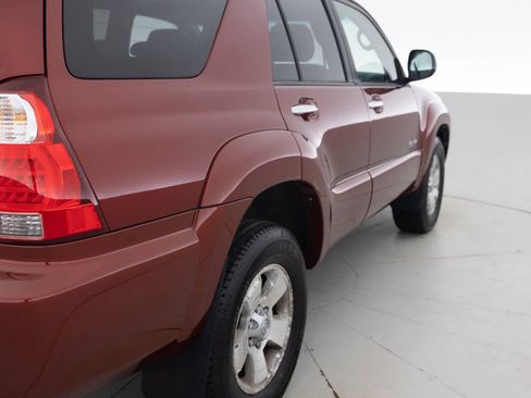 Used 2007 Toyota 4Runner SR5 AWD/4WD image 14