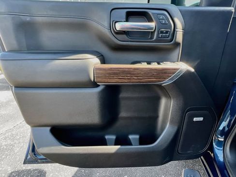 Used 2022 Chevrolet Silverado 2500 High Country w/ Z71 Off-Road Package AWD/4WD image 32