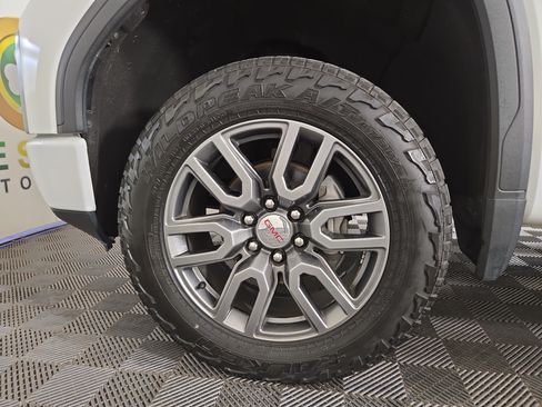 Used 2020 GMC Sierra 1500 AT4 w/ AT4 Premium Package AWD/4WD image 35