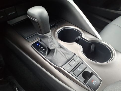 Certified 2024 Toyota Camry SE image 16