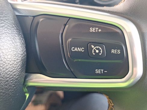 Used 2023 Jeep Gladiator Overland image 20