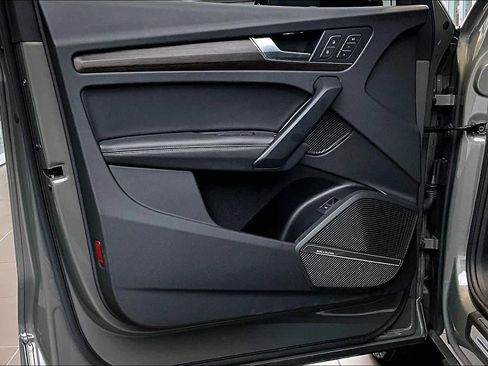 Used 2023 Audi Q5 2.0T Premium Plus w/ Premium Plus Package image 21