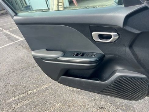 Used 2025 Kia K4 LXS FWD image 17