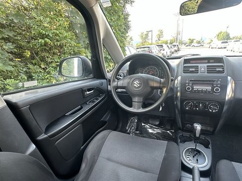 Used 2008 Suzuki SX4 Sport FWD image 4
