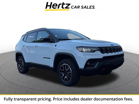 Used 2025 Jeep Compass Trailhawk AWD/4WD image 1
