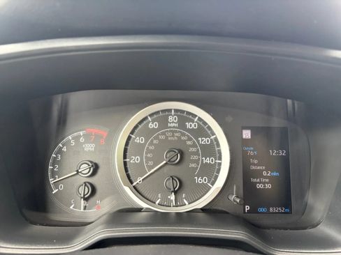 Used 2020 Toyota Corolla LE FWD image 29