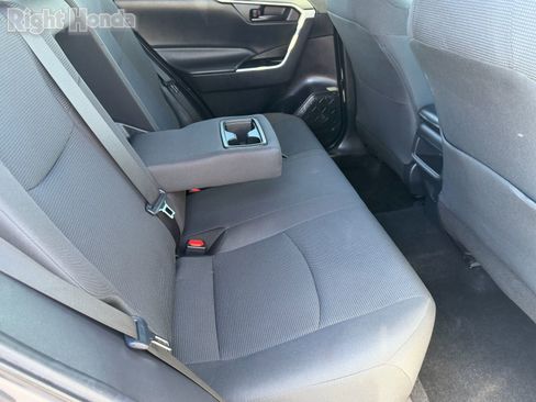 Used 2021 Toyota RAV4 LE w/ Carpet Mat Package (TMS) image 14
