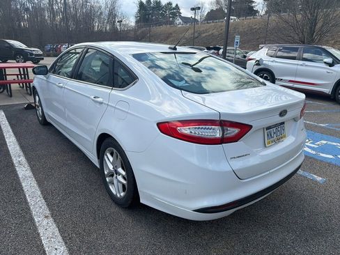 Used 2016 Ford Fusion SE w/ SE Cold Weather Package image 4
