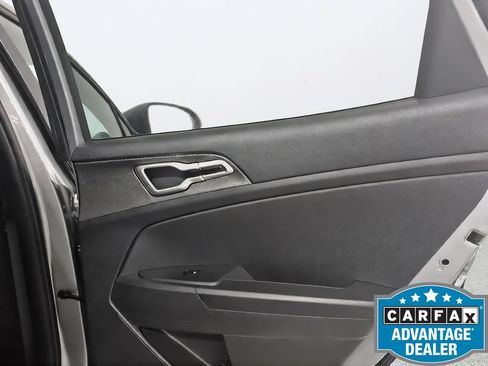 Used 2023 Kia Sportage LX FWD image 32