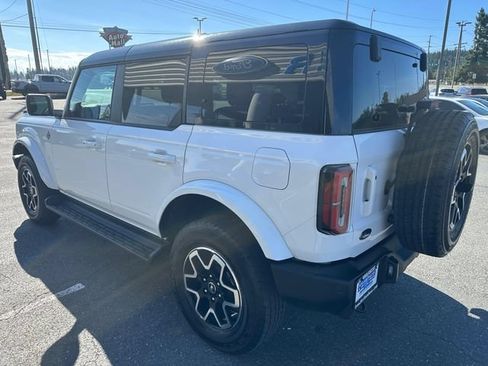 Used 2025 Ford Bronco Outer Banks AWD/4WD image 4
