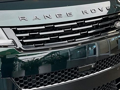 Used 2026 Land Rover Range Rover Sport SV AWD/4WD image 31