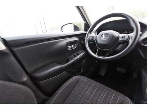 Used 2024 Honda HR-V LX image 9