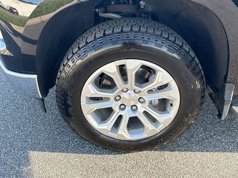 Used 2023 Chevrolet Silverado 1500 LTZ image 30