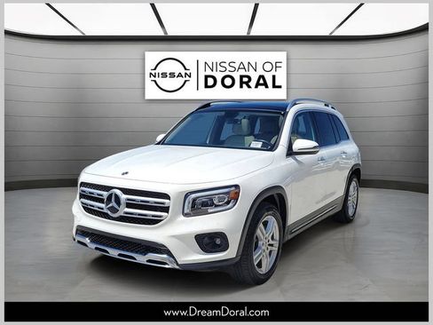 Used 2023 Mercedes-Benz GLB 250 image 1