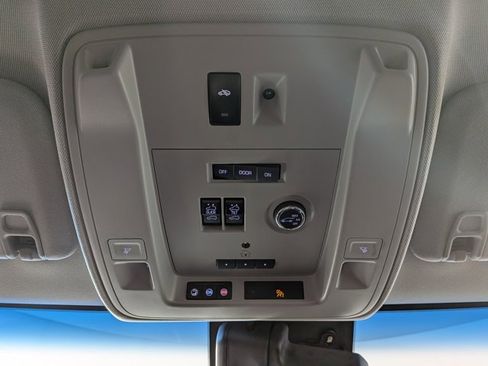 Used 2017 Cadillac Escalade Premium Luxury image 26