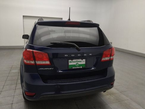 Used 2019 Dodge Journey SE w/ Connectivity Group FWD image 6