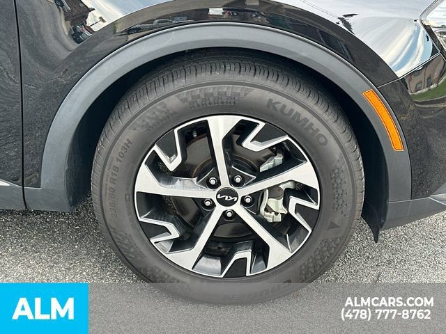 Used 2025 Kia Sportage EX FWD image 14