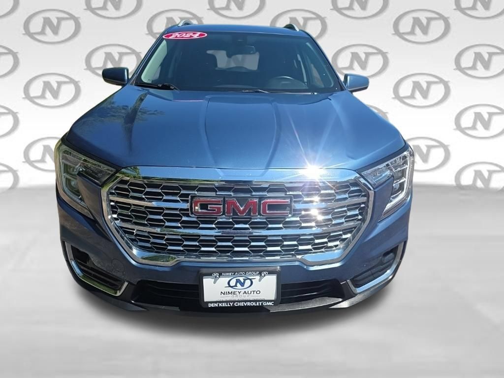 Used 2024 GMC Terrain SLT AWD/4WD image 17