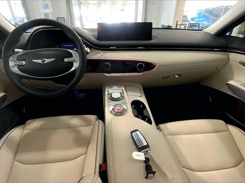 Used 2023 Genesis GV70 2.5T w/ Advanced Package image 14