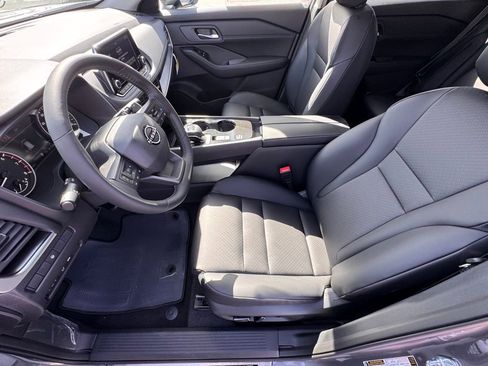 New 2026 Nissan Rogue SV FWD image 9