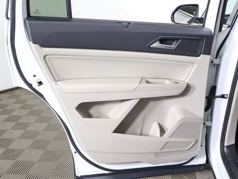 Used 2020 Volkswagen Atlas SE w/ Panoramic Sunroof Package image 27