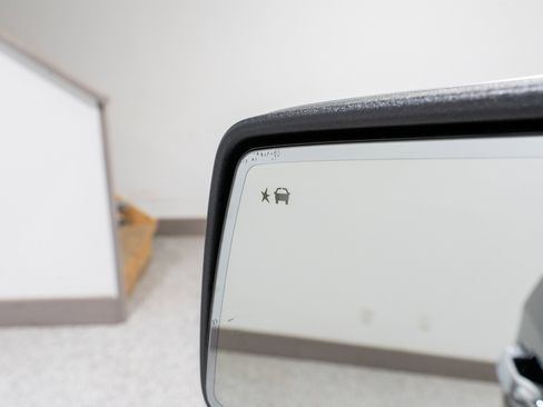 Used 2024 Chevrolet Silverado 1500 High Country w/ High Country Premium Package image 16