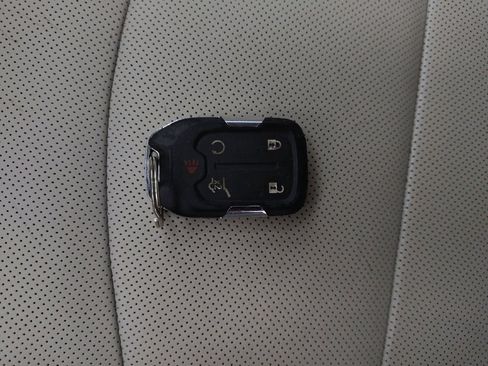 Used 2020 GMC Terrain Denali w/ Denali Premium Package FWD image 32