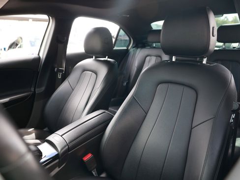 Used 2019 Mercedes-Benz A 220 image 9