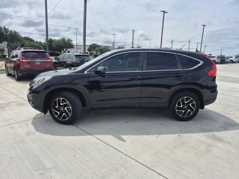 Used 2016 Honda CR-V SE image 2