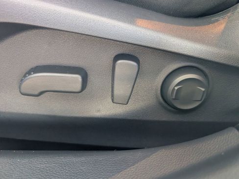 Used 2022 Subaru Outback Premium image 10