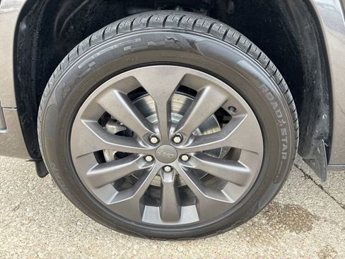 Used 2020 Jeep Cherokee High Altitude image 14