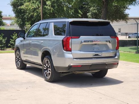 Used 2024 GMC Yukon AT4 w/ Technology Package AWD/4WD image 8