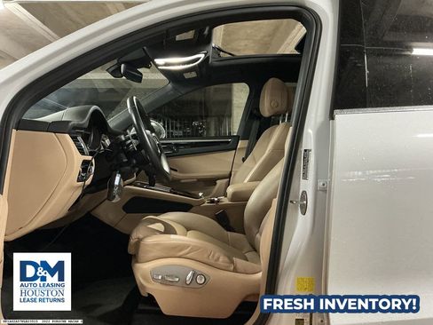 Used 2022 Porsche Macan S image 8