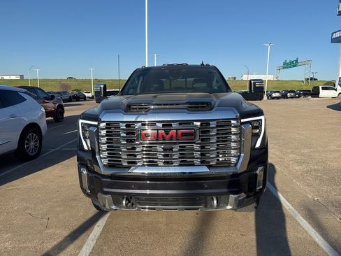 Used 2024 GMC Sierra 2500 Denali w/ Denali Reserve Package image 2