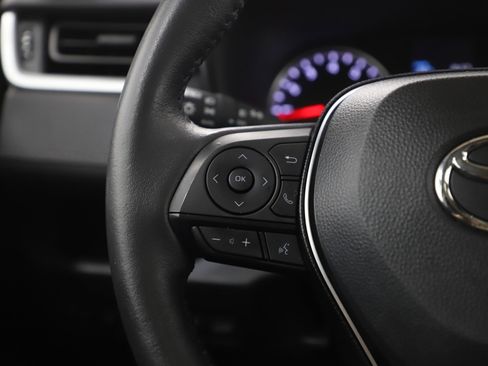 Used 2021 Toyota RAV4 XLE w/ Convenience Package image 26