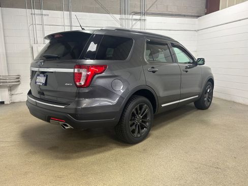 Certified 2018 Ford Explorer XLT w/ Equipment Group 202A AWD/4WD image 8