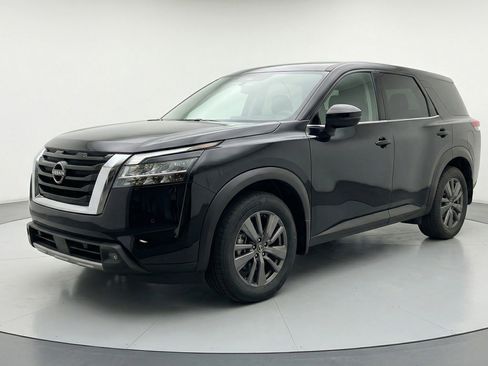 Used 2025 Nissan Pathfinder SV FWD image 3
