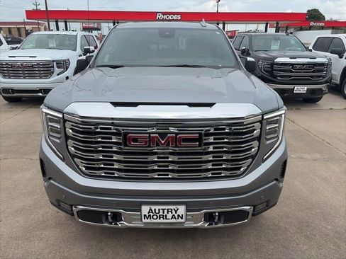 New 2026 GMC Sierra 1500 Denali w/ Denali Reserve Package AWD/4WD image 9