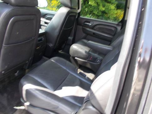 Used 2012 GMC Yukon XL Denali AWD/4WD image 25
