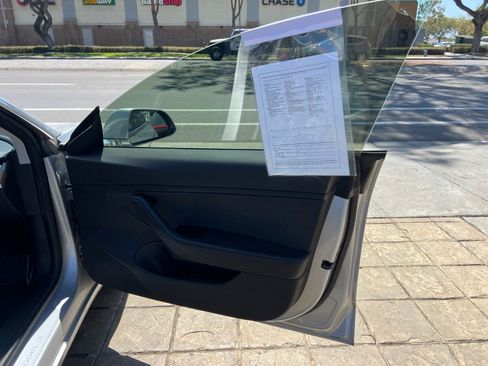 Used 2018 Tesla Model 3 Long Range AWD/4WD image 26