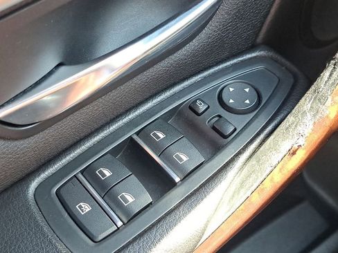 Used 2018 BMW 330i Sedan image 24