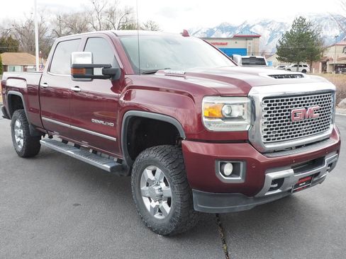 Used 2017 GMC Sierra 3500 Denali w/ Duramax Plus Package image 3