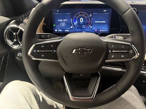 New 2026 Chevrolet Equinox ACTIV w/ Convenience Package III image 9