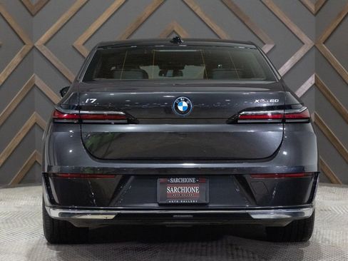 Used 2025 BMW i7 xDrive60 image 17